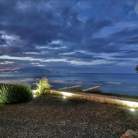 Seafront Wooden House Vounaraki 4 * Katastarion