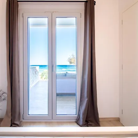 Seafront Wooden House Vounaraki 4 *