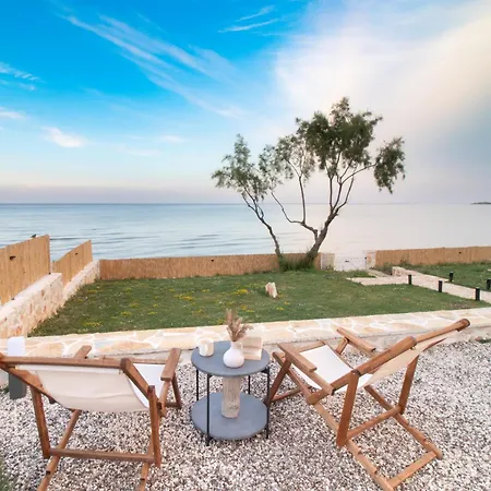 Seafront Wooden House Katastarion